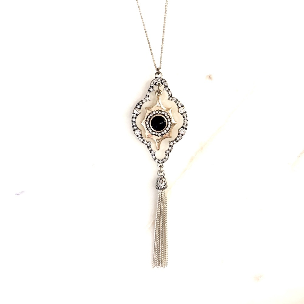 Boutique necklace